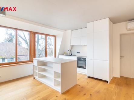 Pronájem bytu, 5+kk, 136 m²