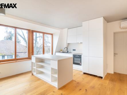 Pronájem bytu, 5+kk, 136 m²