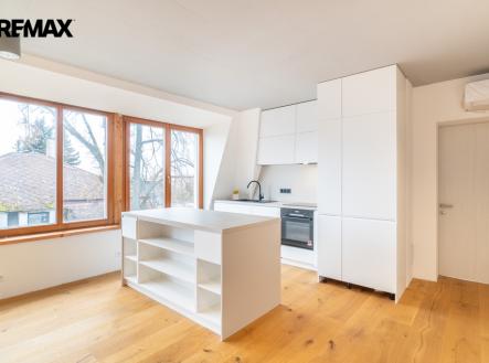 Pronájem bytu, 5+kk, 136 m²