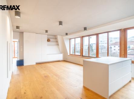 Pronájem bytu, 5+kk, 136 m²