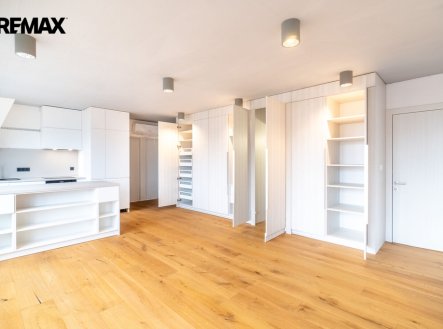Pronájem bytu, 5+kk, 136 m²