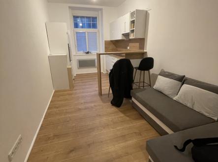 Pronájem bytu, 2+kk, 38 m²