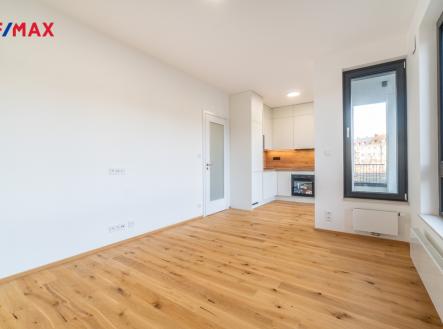 Pronájem bytu, 2+kk, 43 m²