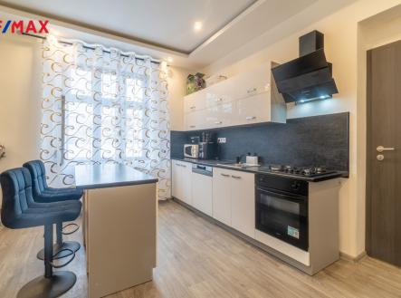 Prodej bytu, 3+1, 186 m²