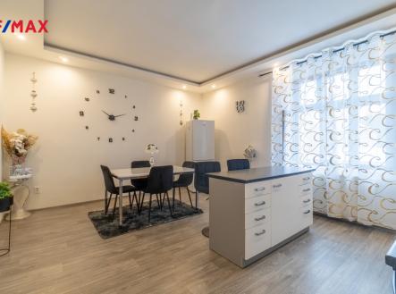 Prodej bytu, 3+1, 186 m²