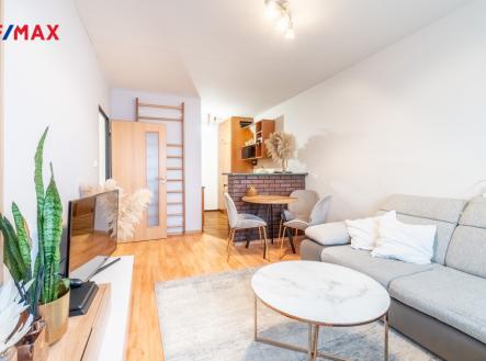 Pronájem bytu, 2+kk, 43 m²