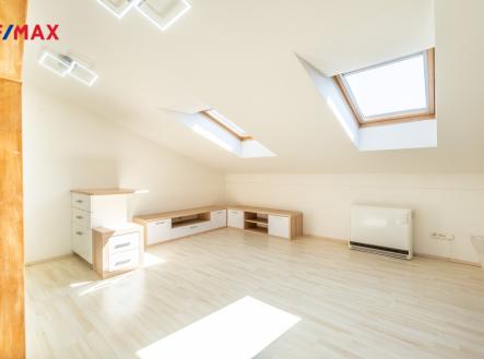 Pronájem bytu, 2+kk, 40 m²