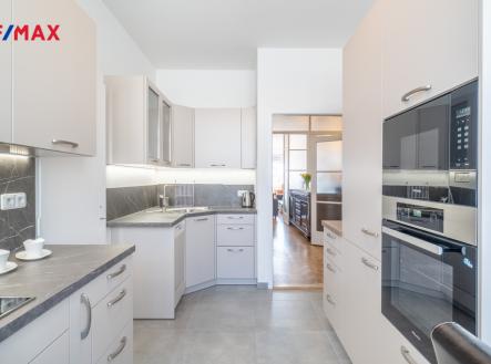 Pronájem bytu, 4+1, 120 m² obrázek