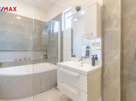 Pronájem bytu, 4+1, 120 m²