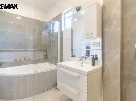 Pronájem bytu, 4+1, 120 m²