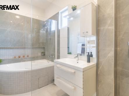 Pronájem bytu, 4+1, 120 m²