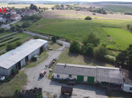 Pronájem skladovací prostor, 500 m²