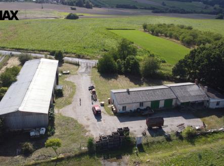 Pronájem skladovací prostor, 500 m²