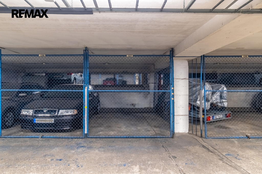 Parkvací stání - čelní pohled