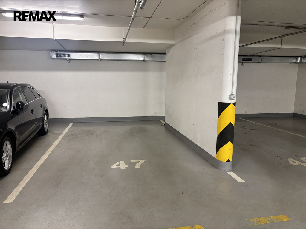 vojenova-parking-1.jpg