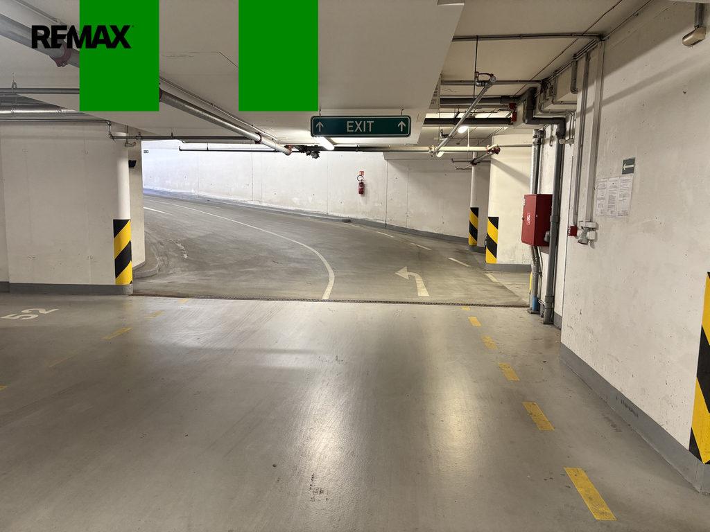 vojenova-parking-2.jpg