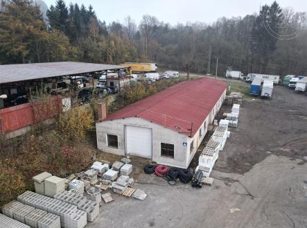 Pronájem - skladovací prostor, 550 m²