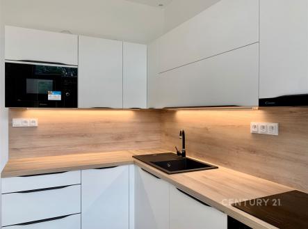 Pronájem bytu, 2+kk, 60 m²