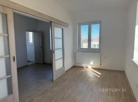 Pronájem bytu, 3+1, 77 m²