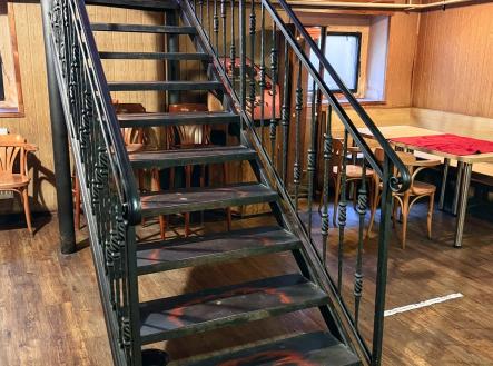 Pronájem bytu, atypický, 86 m²