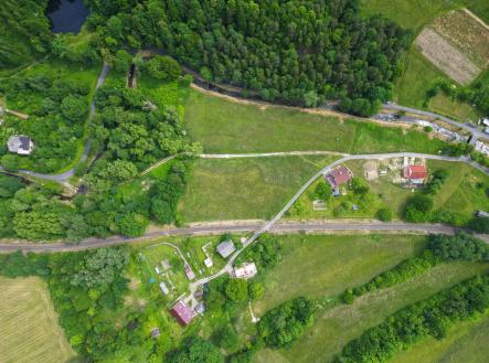 Prodej pozemku pro bydlení, 1 300 m² obrázek