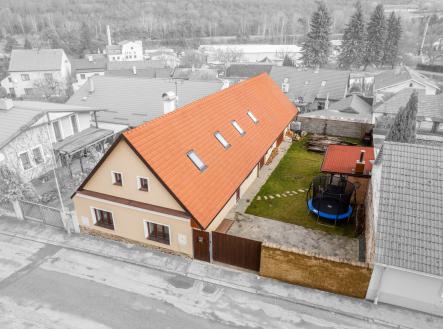 Prodej - dům/vila, 330 m²