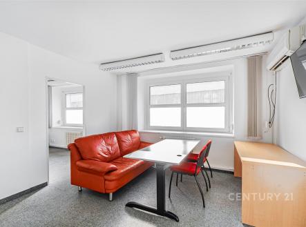 Pronájem kanceláře, 32 m² obrázek