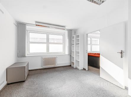 Pronájem kanceláře, 32 m²