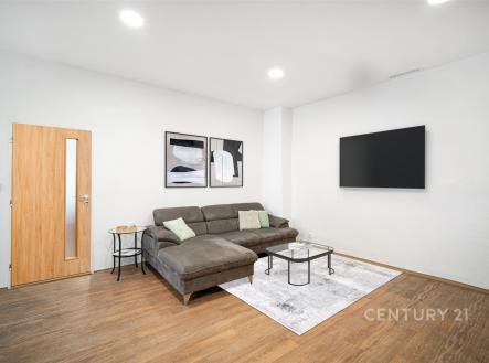 Pronájem bytu, 2+kk, 70 m²