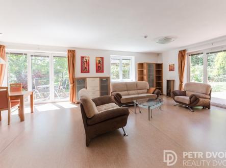 Pronájem domu/vily, 176 m²