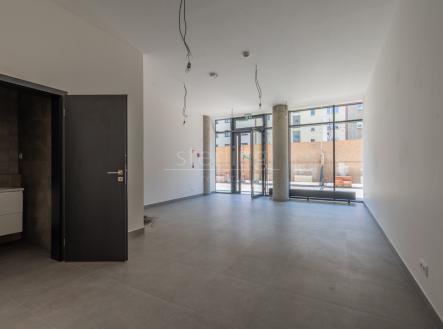 Pronájem - obchodní prostor, 48 m²