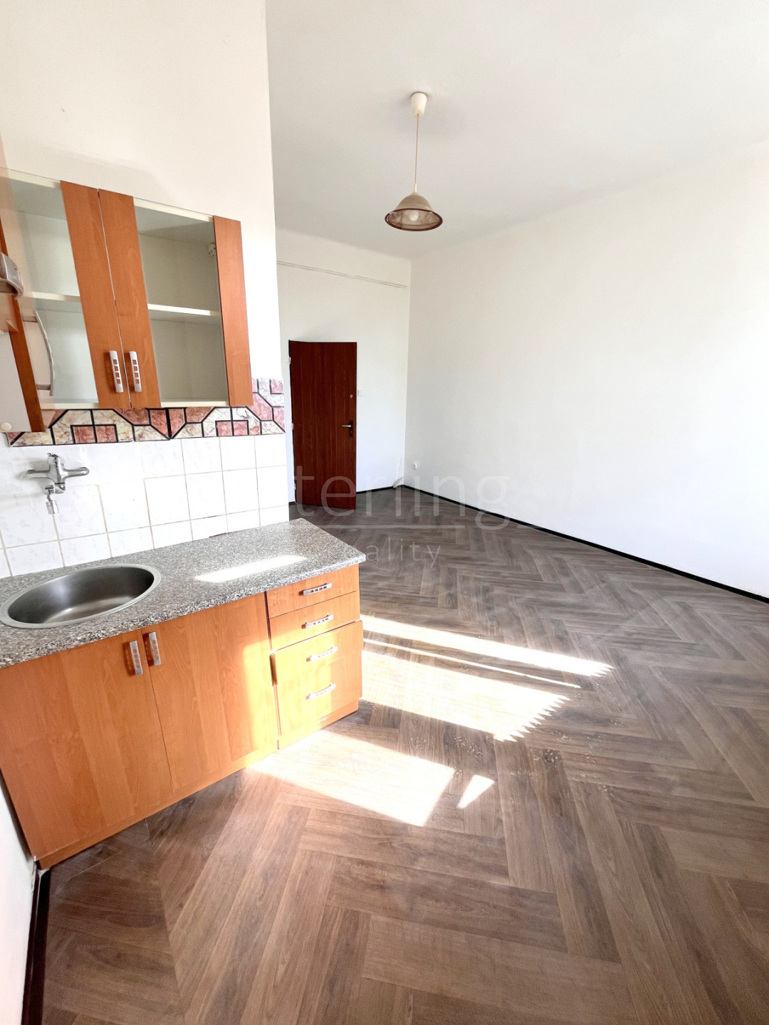 Pronájem bytu 1+kk, 30 m2, Kladno, ul. Amálská, 3.NP, cihla, 