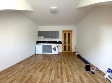 Pronájem bytu, 1+kk, 27 m² obrázek