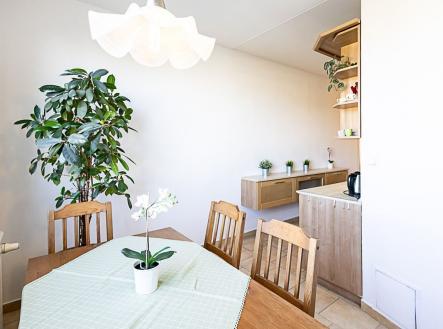Pronájem bytu, 2+1, 56 m²
