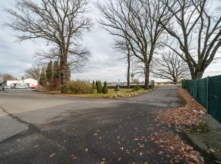 Prodej pozemku pro komerční výstavbu, 4 376 m²