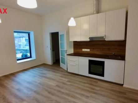 Pronájem bytu, 1+kk, 844 m²