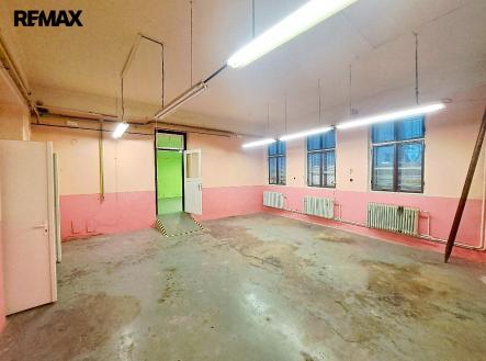 Pronájem skladovací prostor, 185 m²