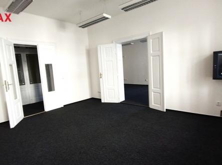 Pronájem kanceláře, 85 m²