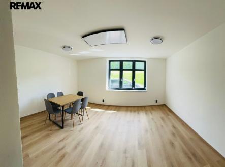Pronájem bytu, 1+1, 44 m² obrázek