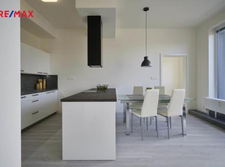 Pronájem bytu, 4+kk, 102 m²