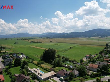  +420 739 604 767 I www.vaclavadamcik.cz I vaclav.adamcik@re-max.cz