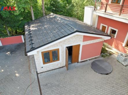  +420 739 604 767 I www.vaclavadamcik.cz I vaclav.adamcik@re-max.cz