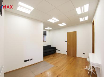 Pronájem kanceláře, 53 m²