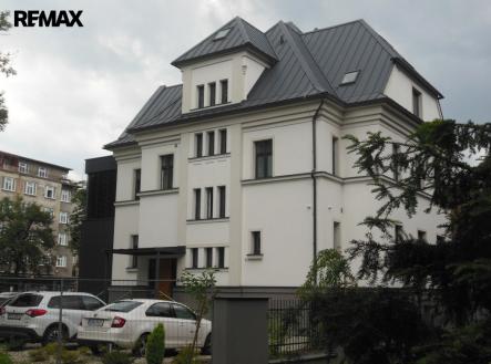 Pronájem kanceláře, 53 m²