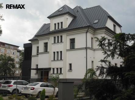 Pronájem kanceláře, 53 m²