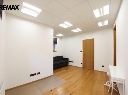 Pronájem kanceláře, 53 m²