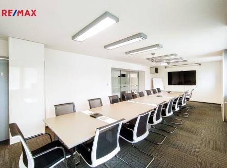 Pronájem jiné, 374 m²