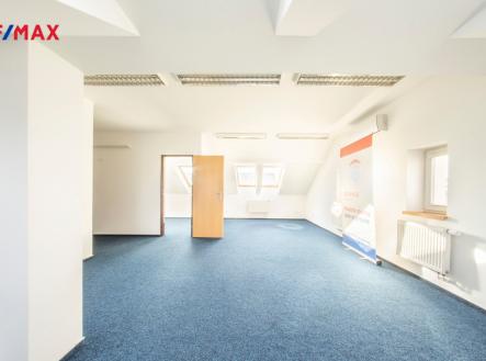 Pronájem - kanceláře, 158 m²