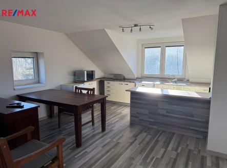 +420 604 191 744 I denisa.myslivcova@re-max.cz