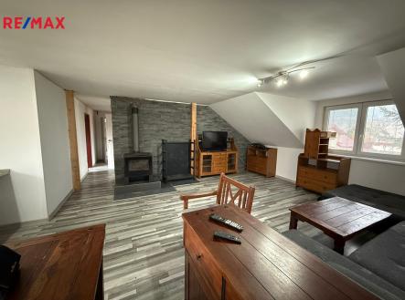 +420 604 191 744 I denisa.myslivcova@re-max.cz